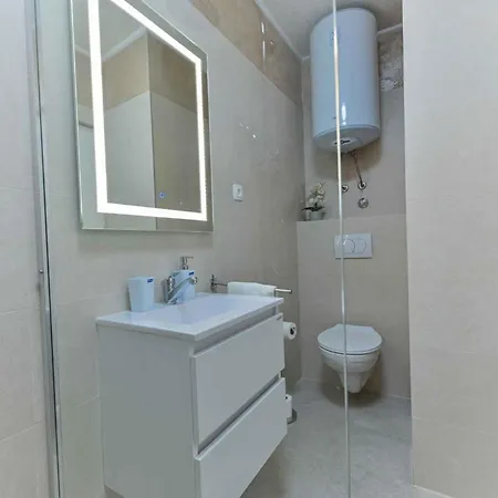 شقة In 42463